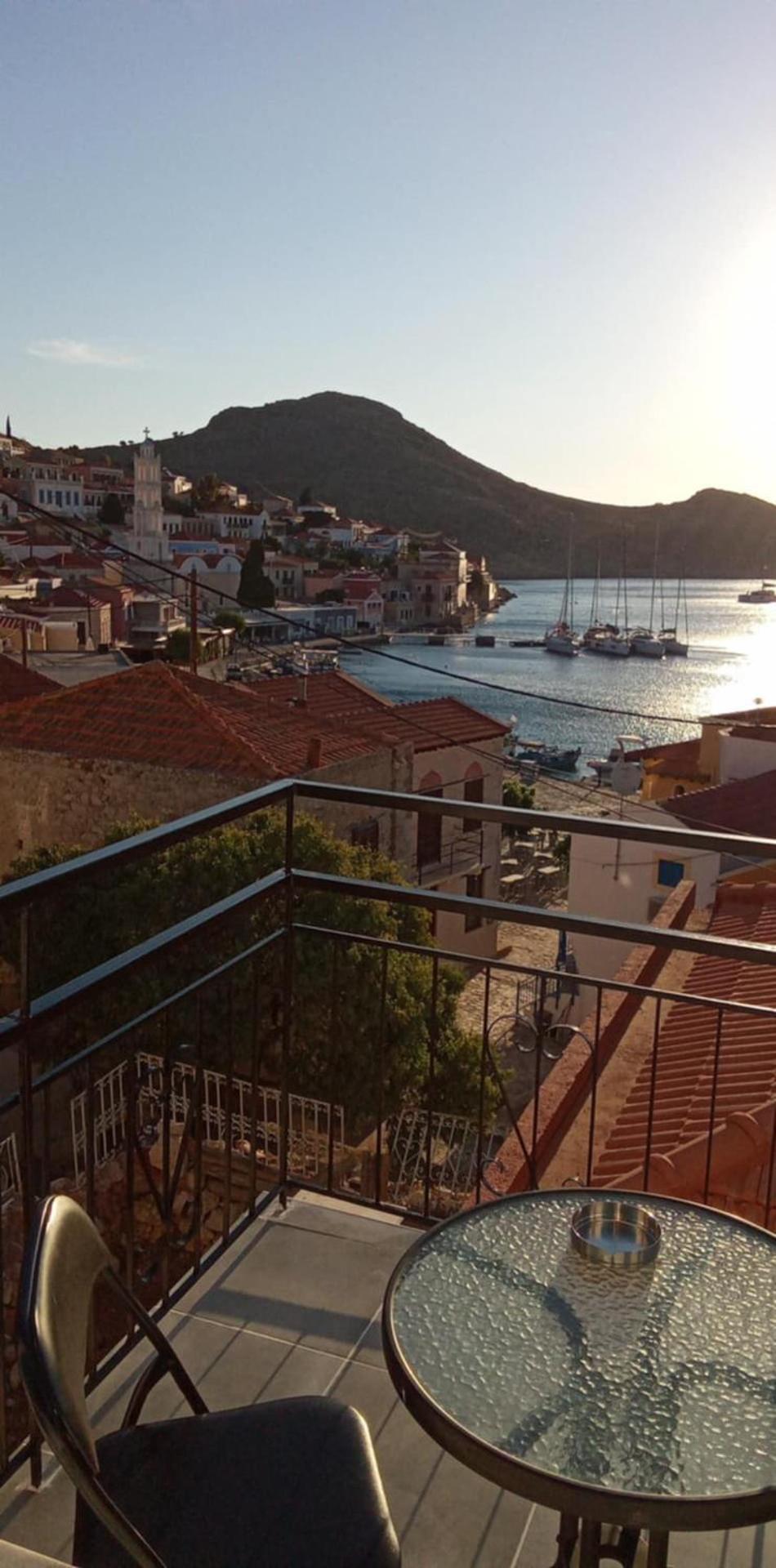 Occasus Room Chalki Town Екстериор снимка